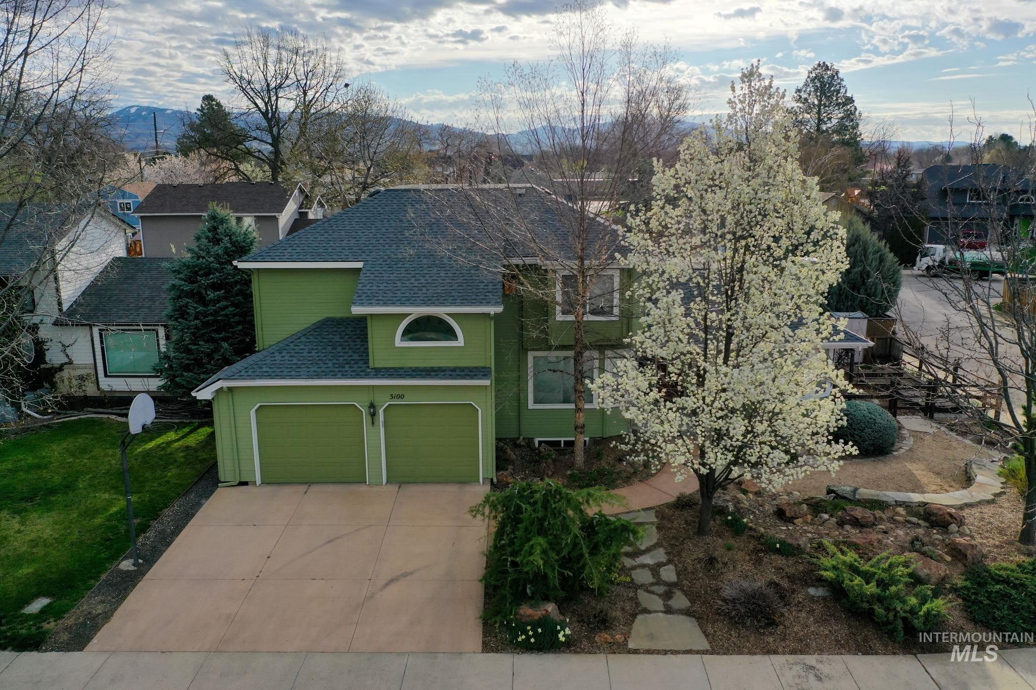 Maywood Ave, Boise, ID 83704