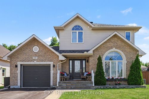 212 Jasper Cres, Rockland, ON, K4K0A3 | Card Image