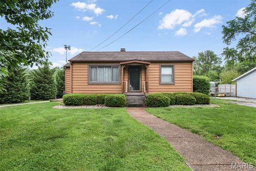 4518 Drda Ln, Edwardsville, IL, 62025-7240 | Card Image