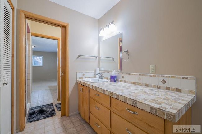 147 N 3900 E, House other with 6 bedrooms, 3 bathrooms and 2 parking in Rigby ID | Image 16