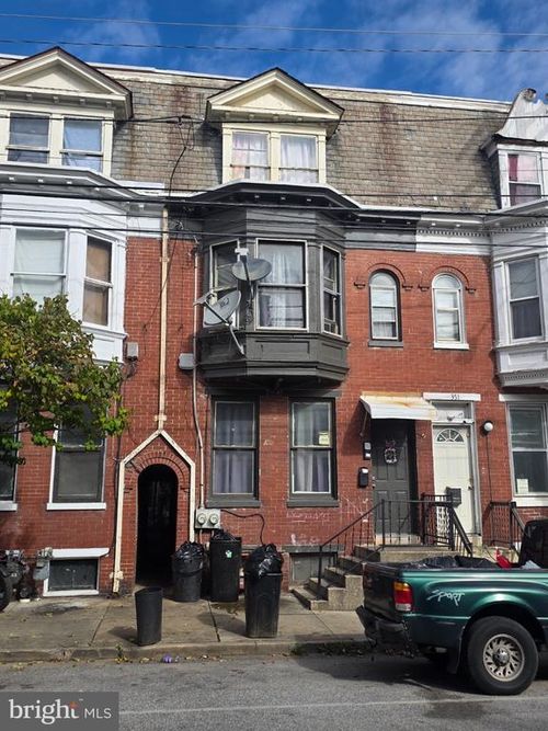 349 E King St, YORK, PA, 17403-5603 | Card Image