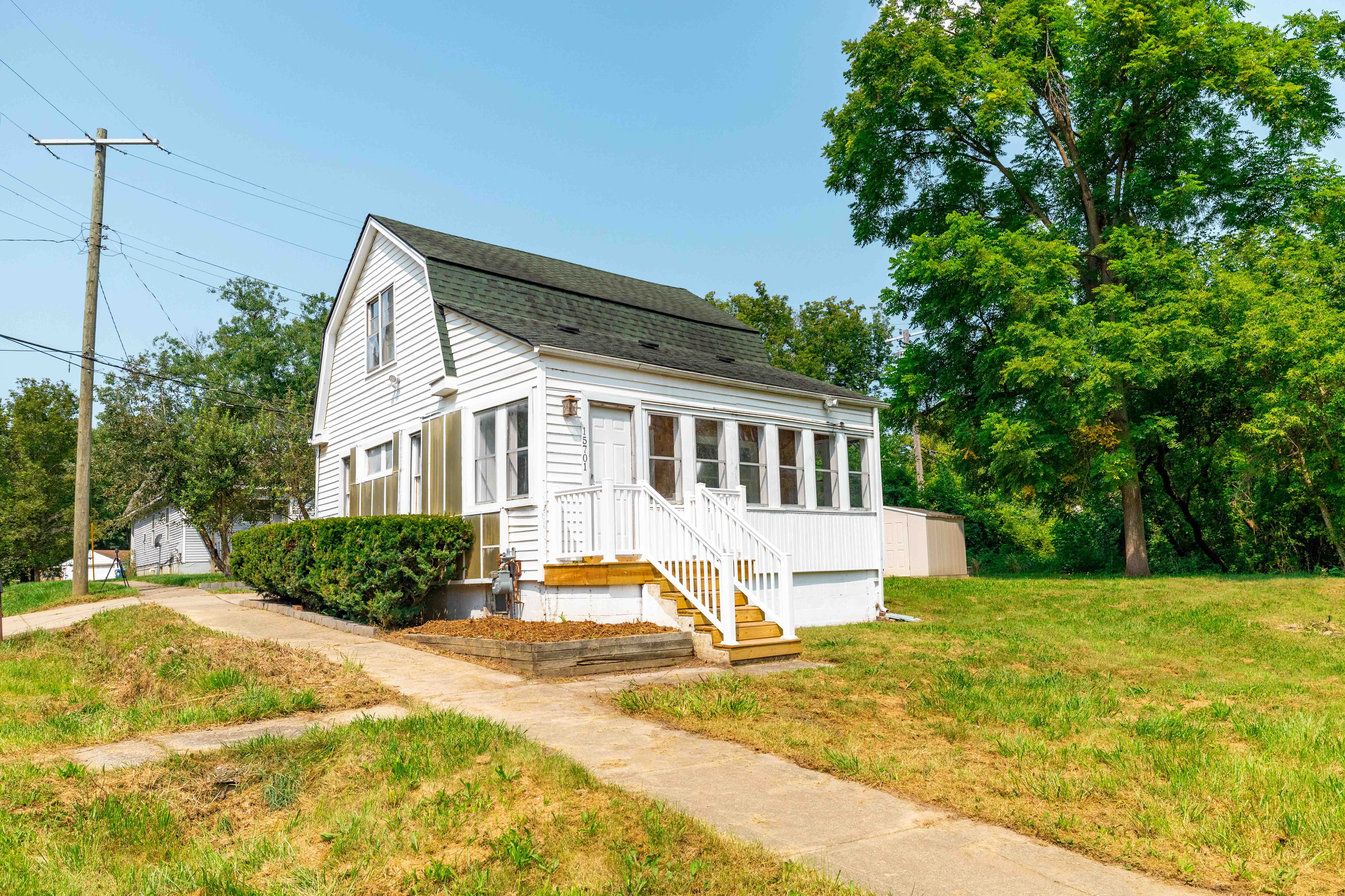 Fenton , Redford, MI 48239