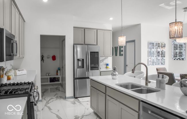 210 Lynnette Way, House other with 5 bedrooms, 3 bathrooms and null parking in Cumberland IN | Image 4