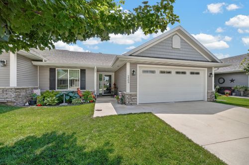 2309 E Highview Dr, Des Moines, IA, 50320-4716 | Card Image