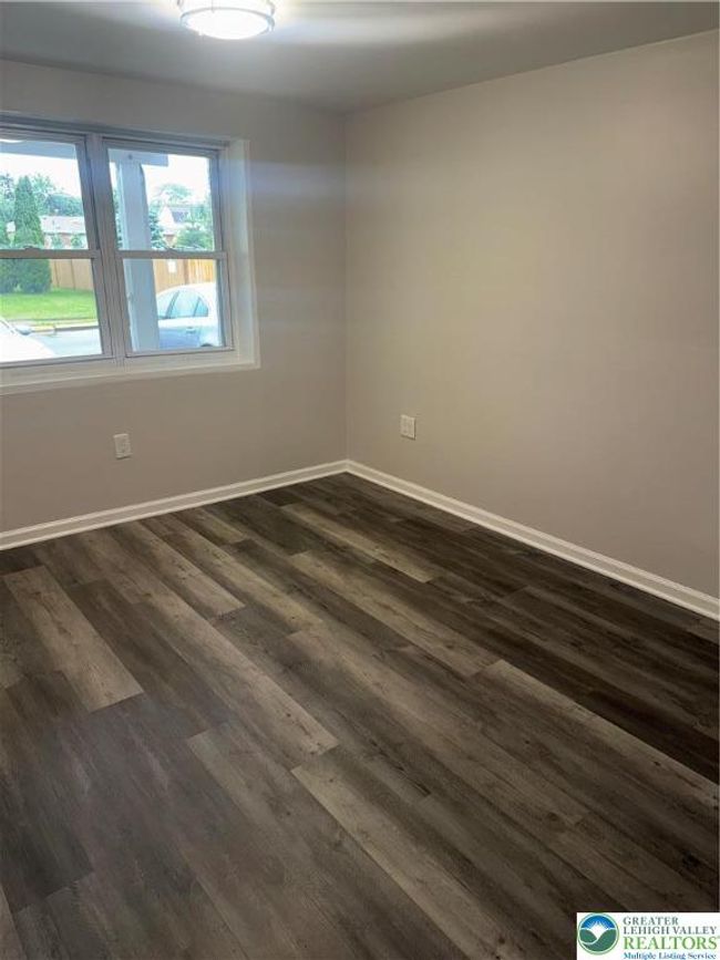 1805 E Cambridge St, Townhouse with 4 bedrooms, 2 bathrooms and null parking in Allentown PA | Image 7