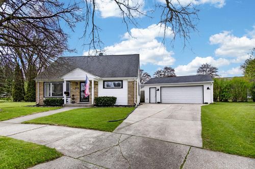 3206 Lakeview Circle, RACINE, WI, 53402 | Card Image