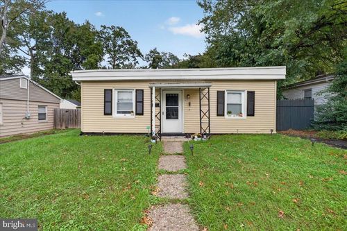 427 Carver Dr, WILMINGTON, DE, 19801-5724 | Card Image
