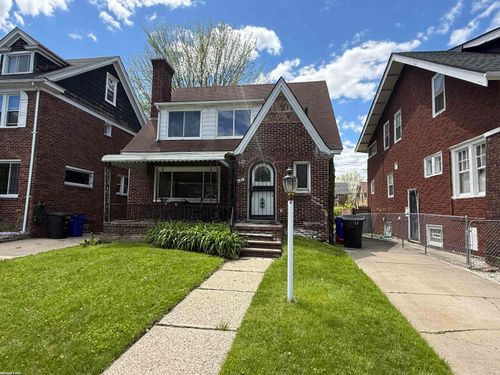 591 Chalmers Street, Detroit, MI, 48215 | Card Image