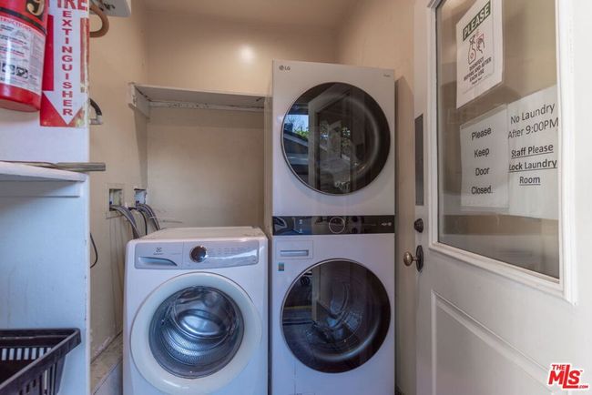 6957 Enfield Ave, House other with 6 bedrooms, 4 bathrooms and 4 parking in Reseda CA | Image 28