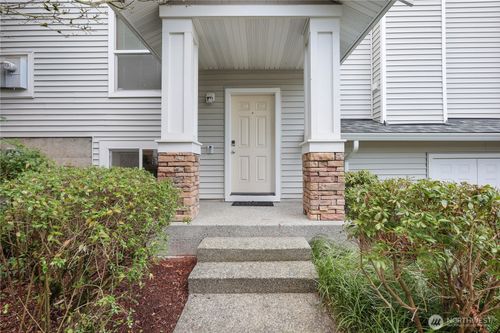 11-1-22727 43rd Ave S, Kent, WA, 98032-8467 | Card Image