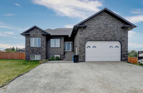 1102 Redlow Drive, Beaverlodge, AB, T0H0C0 | Card Image