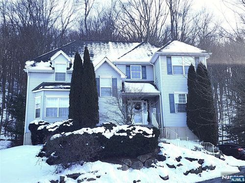 17 Bowers Dr, Hackettstown, NJ, 07840-4850 | Card Image