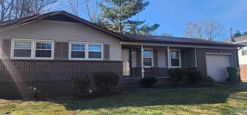 3810 Millbrae Dr Nw, Huntsville, AL, 35810-1324 | Card Image