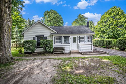 418 W North St, Tekonsha, MI, 49092-9467 | Card Image