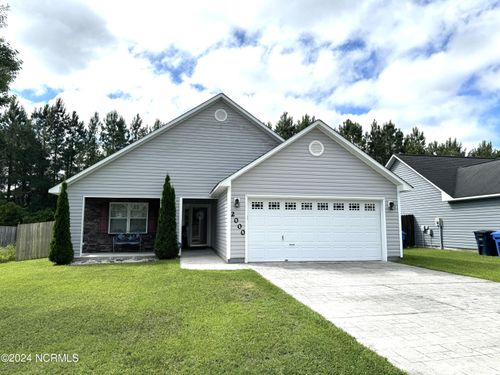 2000 Wt Whitehead Dr, Jacksonville, NC, 28546-8409 | Card Image