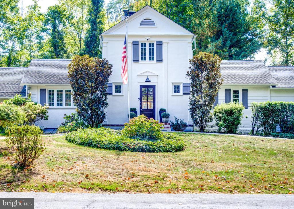Castlefinn Ln, Bryn Mawr, PA 19010