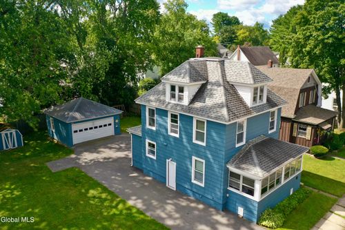 12 Newman St, Gloversville, NY, 12078-1728 | Card Image