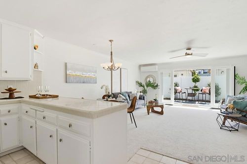 727 F Ave, Coronado, CA, 92118-2142 | Card Image
