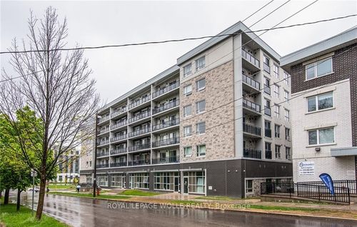 {{alt}} | Card Image