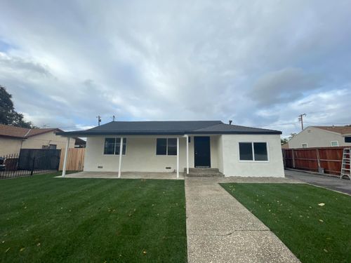 2421 Hackberry St, Stockton, CA, 95205-3820 | Card Image