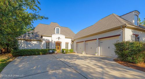 121 Vinca Dr, Madison, MS, 39110-6533 | Card Image