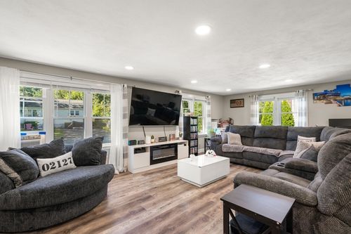 14 Jamieson St, Abington, MA, 02351-1021 | Card Image
