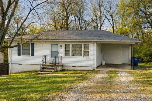 205 Chestnut Dr, Shelbyville, TN, 37160-2401 | Card Image