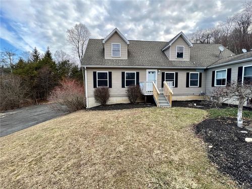 2-492 Midland Lake Rd, Middletown, NY, 10941-3356 | Card Image