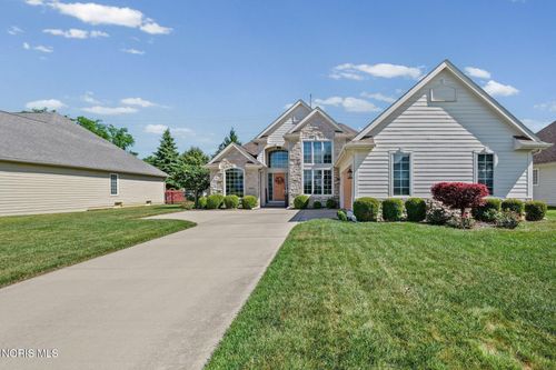 9360 Saint Angelas Way, Sylvania, OH, 43560-8975 | Card Image