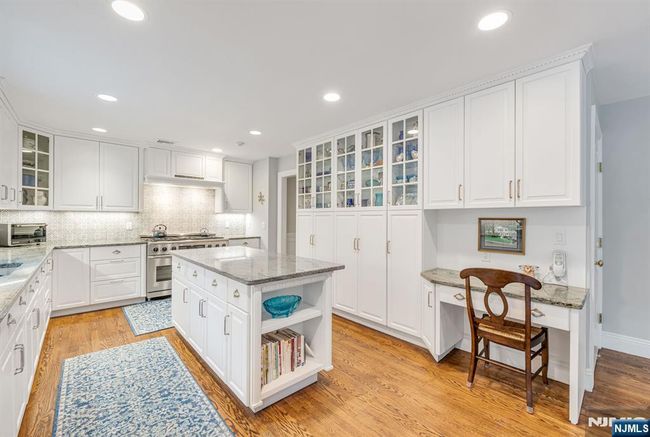 304 Briarwood Dr, House other with 3 bedrooms, 4 bathrooms and null parking in Wyckoff NJ | Image 23