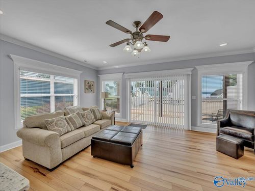 101-5835 Bay Village Dr, Athens, AL, 35611-8790 | Card Image