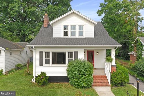 1029 Pennsylvania Ave, HAGERSTOWN, MD, 21742-3120 | Card Image