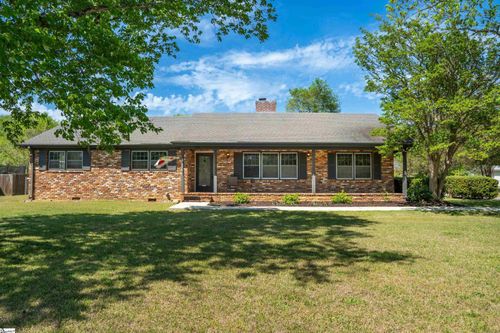 125 Thunderbird Pl, Spartanburg, SC, 29307-3828 | Card Image