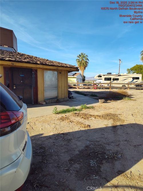 10575 Defrain Blvd, Blythe, CA, 92225-9644 | Card Image