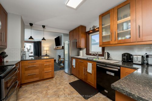 a-20 Mill St E, Acton, ON, L7J1G9 | Card Image