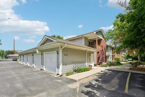 220 Remer Rd, Elkhorn, WI, 53121-4628 | Card Image