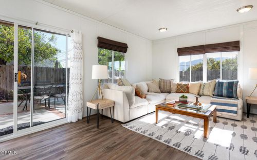 3712 El Caminito, Glendale, CA, 91214-1715 | Card Image