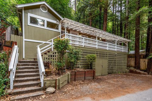 15300 Canyon 3 Rd, Rio Nido, CA, 95471-8901 | Card Image