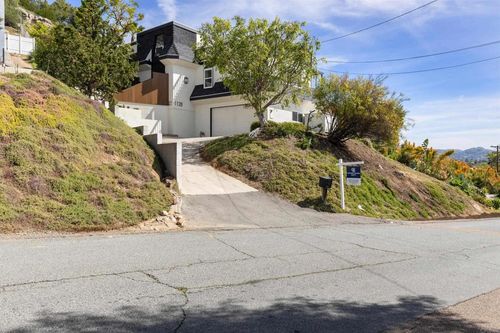 1128 Dawnridge Ave, El Cajon, CA, 92021-3306 | Card Image