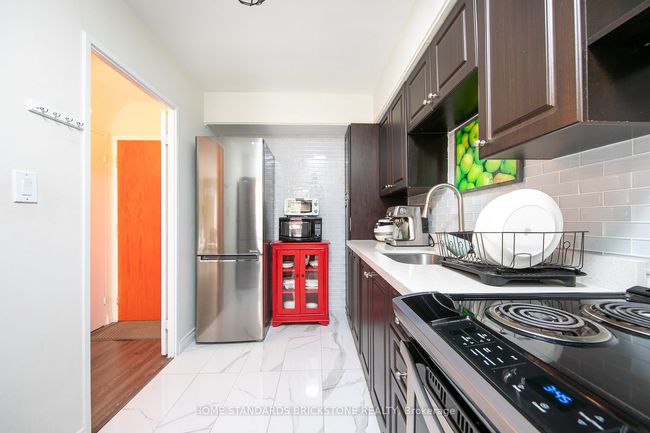 255 - 10 Eddystone Ave, Condo with 3 bedrooms, 2 bathrooms and 1 parking in North York ON | Image 12