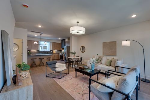 4-975 Dozier Pl, Nashville, TN, 37216-3642 | Card Image