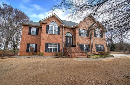 12 Berkshire Dr Nw, Cartersville, GA, 30120-7766 | Card Image