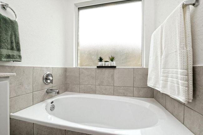 2108 Golden Grain Ln, House other with 4 bedrooms, 3 bathrooms and 2 parking in Georgetown TX | Image 17