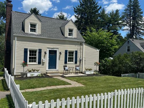 2012 Pleasant St, Bethel Park, PA, 15102-2132 | Card Image