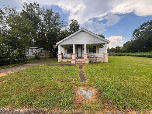 609 W Preston St, Selma, NC, 27576-2921 | Card Image