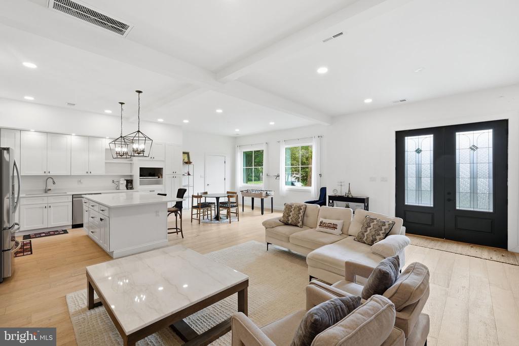 Residential in FALLS CHURCH 5