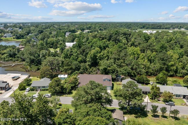 639 W Shore Dr, House other with 5 bedrooms, 4 bathrooms and 2 parking in Swansboro NC | Image 64