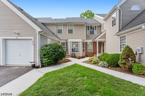 160 Aster Ct, Whitehouse Station, NJ, 08889-2032 | Card Image