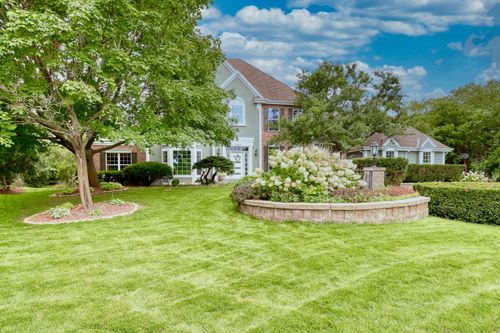 19865 Foxkirk Ct, Brookfield, WI, 53045-3742 | Card Image