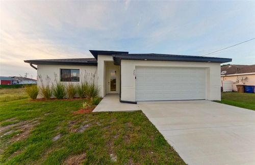 227 Pennfield St, LEHIGH ACRES, FL, 33974-9426 | Card Image